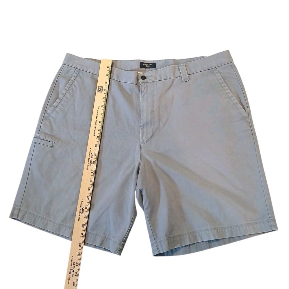 Dockers Wrangler Lot of 2 Pairs Men's Gray Khaki Shorts Sz W42 & 42 Cotton READ - Picture 9 of 16